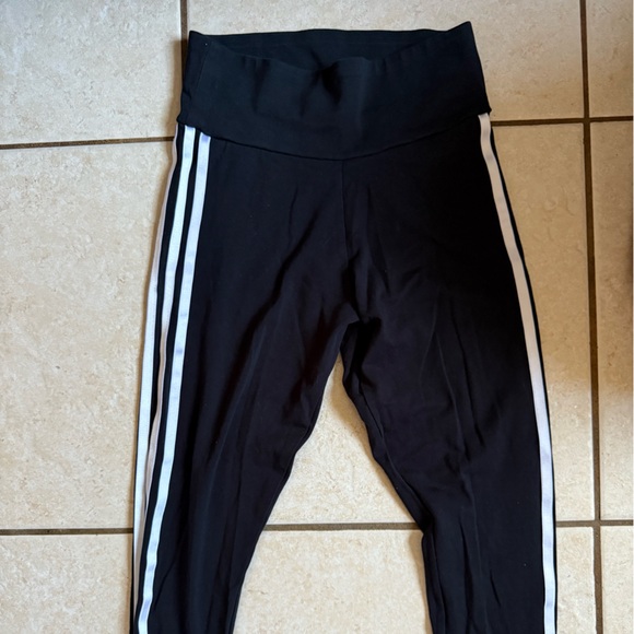 Women’s Adidas leggings size md - Picture 1 of 3
